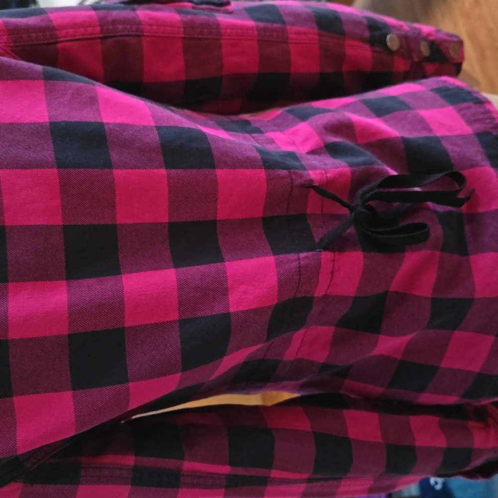 Pink and black plaid shacket - Picture 4 of 8
